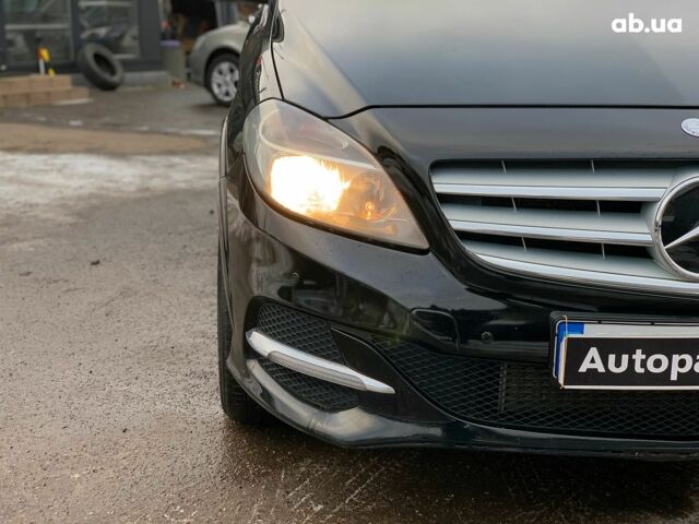 Черный Мерседес Б-класс, объемом двигателя 2 л и пробегом 385 тыс. км за 9790 $, фото 9 на Automoto.ua