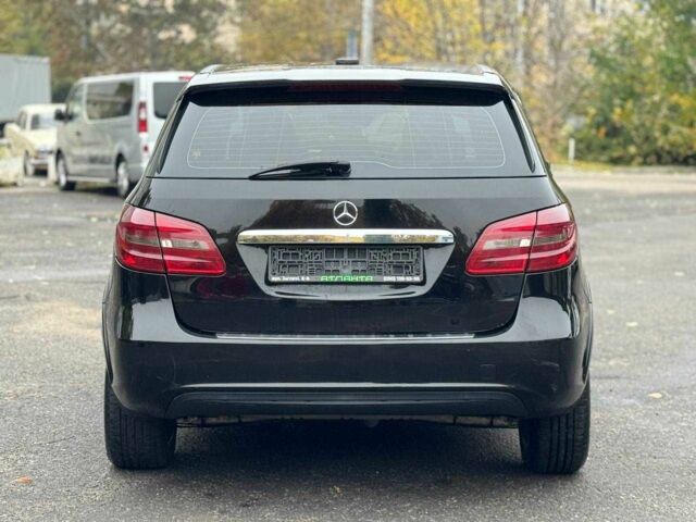 Черный Мерседес Б-класс, объемом двигателя 2 л и пробегом 190 тыс. км за 10900 $, фото 4 на Automoto.ua