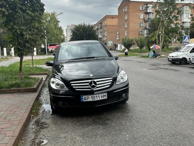 Чорний Мерседес Б-клас, об'ємом двигуна 2 л та пробігом 170 тис. км за 5700 $, фото 3 на Automoto.ua