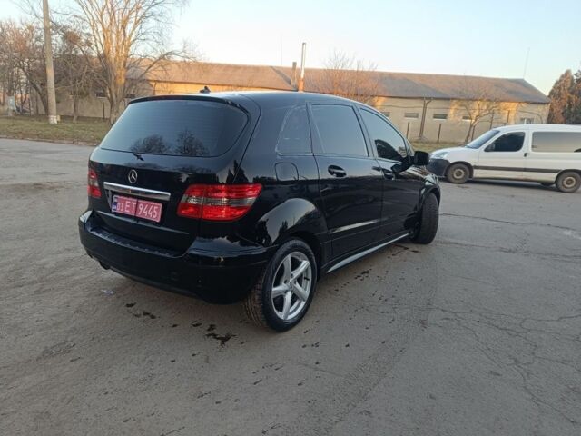 Чорний Мерседес Б-клас, об'ємом двигуна 2 л та пробігом 230 тис. км за 7800 $, фото 1 на Automoto.ua