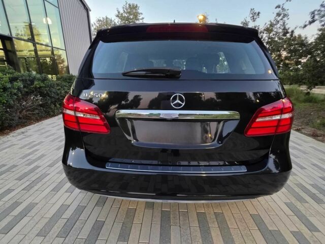 Черный Мерседес Б-класс, объемом двигателя 0 л и пробегом 70 тыс. км за 9000 $, фото 4 на Automoto.ua