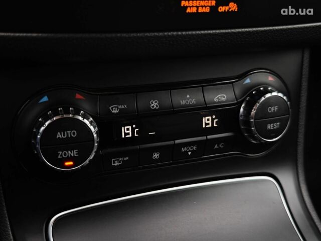 Чорний Мерседес Б-клас, об'ємом двигуна 0 л та пробігом 76 тис. км за 11790 $, фото 28 на Automoto.ua