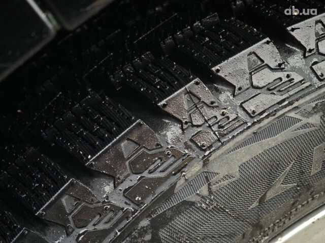 Чорний Мерседес Б-клас, об'ємом двигуна 0 л та пробігом 76 тис. км за 11790 $, фото 6 на Automoto.ua