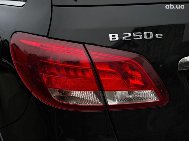 Чорний Мерседес Б-клас, об'ємом двигуна 0 л та пробігом 76 тис. км за 11790 $, фото 10 на Automoto.ua