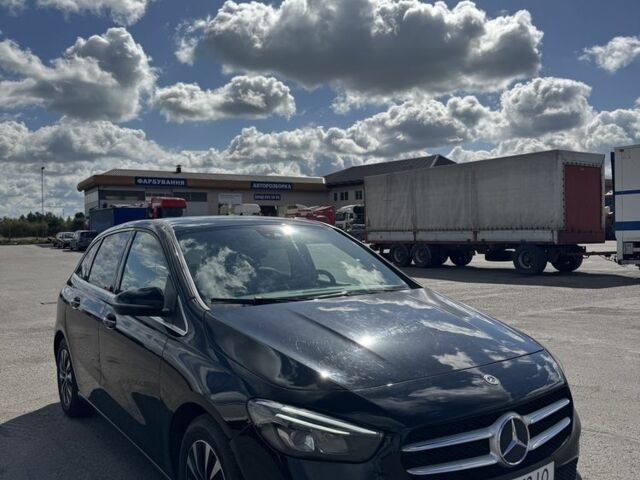 Чорний Мерседес Б-клас, об'ємом двигуна 2 л та пробігом 190 тис. км за 18800 $, фото 2 на Automoto.ua