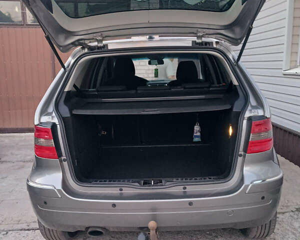 Коричневый Мерседес Б-класс, объемом двигателя 2 л и пробегом 320 тыс. км за 4000 $, фото 3 на Automoto.ua