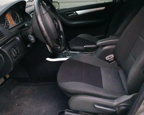 Коричневый Мерседес Б-класс, объемом двигателя 2 л и пробегом 320 тыс. км за 4000 $, фото 6 на Automoto.ua