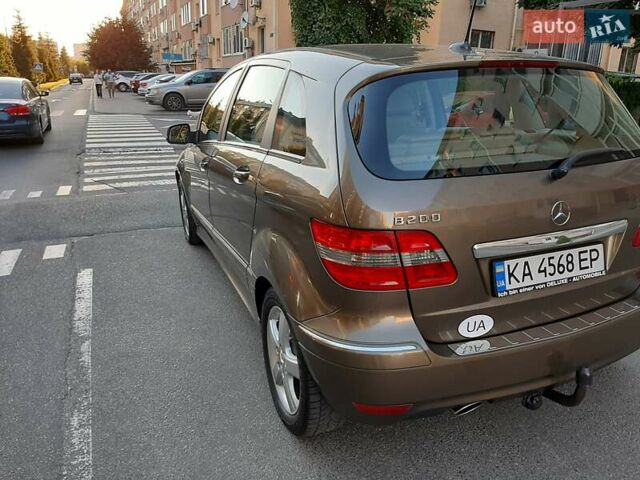 Коричневий Мерседес Б-клас, об'ємом двигуна 1.99 л та пробігом 355 тис. км за 6200 $, фото 4 на Automoto.ua