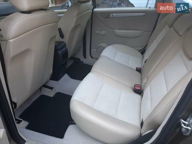 Коричневий Мерседес Б-клас, об'ємом двигуна 1.99 л та пробігом 355 тис. км за 6200 $, фото 8 на Automoto.ua