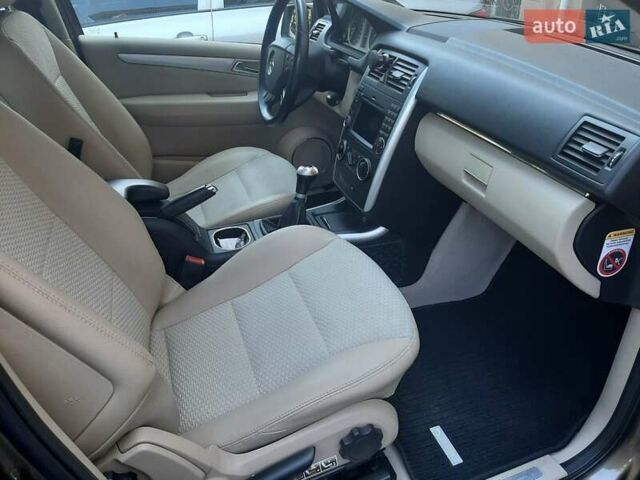 Коричневий Мерседес Б-клас, об'ємом двигуна 1.99 л та пробігом 355 тис. км за 6200 $, фото 15 на Automoto.ua