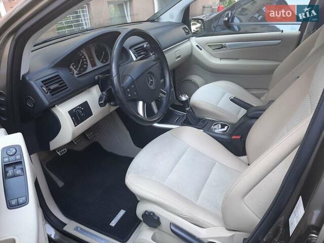 Коричневий Мерседес Б-клас, об'ємом двигуна 1.99 л та пробігом 355 тис. км за 6200 $, фото 6 на Automoto.ua