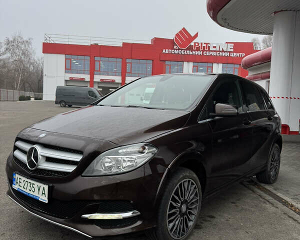 Коричневий Мерседес Б-клас, об'ємом двигуна 0 л та пробігом 125 тис. км за 9900 $, фото 3 на Automoto.ua