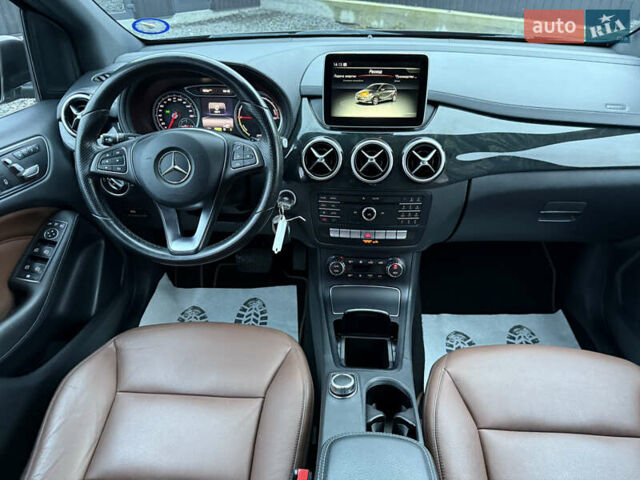 Коричневый Мерседес Б-класс, объемом двигателя 0 л и пробегом 99 тыс. км за 10450 $, фото 3 на Automoto.ua