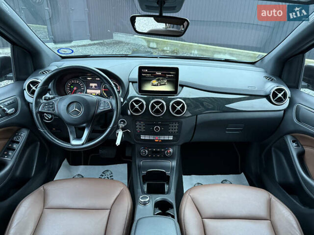 Коричневый Мерседес Б-класс, объемом двигателя 0 л и пробегом 99 тыс. км за 10450 $, фото 23 на Automoto.ua