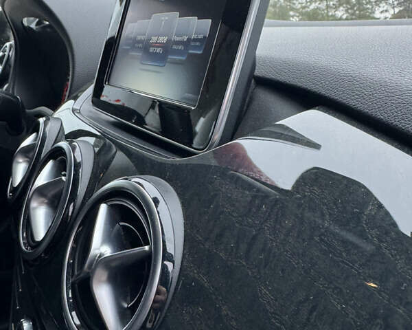 Коричневий Мерседес Б-клас, об'ємом двигуна 0 л та пробігом 125 тис. км за 9900 $, фото 10 на Automoto.ua