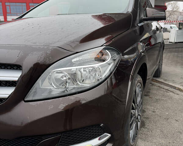 Коричневий Мерседес Б-клас, об'ємом двигуна 0 л та пробігом 125 тис. км за 9900 $, фото 23 на Automoto.ua