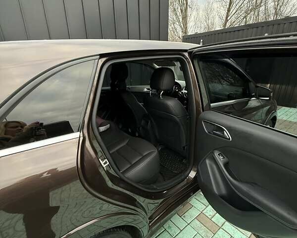 Коричневий Мерседес Б-клас, об'ємом двигуна 0 л та пробігом 99 тис. км за 11000 $, фото 4 на Automoto.ua