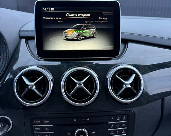 Коричневый Мерседес Б-класс, объемом двигателя 0 л и пробегом 99 тыс. км за 10450 $, фото 28 на Automoto.ua