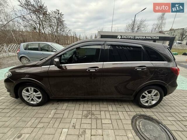 Коричневий Мерседес Б-клас, об'ємом двигуна 0 л та пробігом 99 тис. км за 11000 $, фото 7 на Automoto.ua