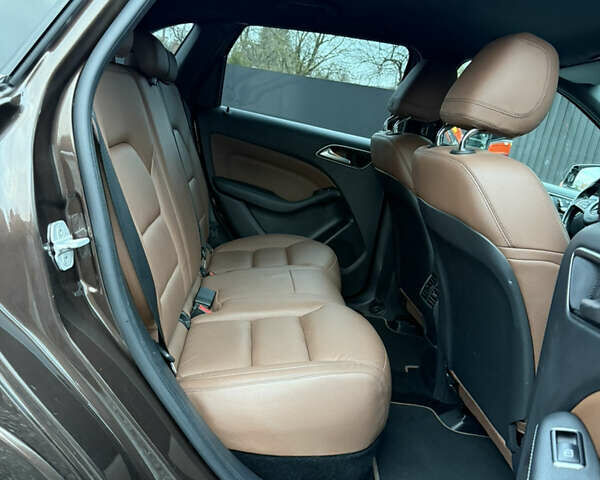 Коричневый Мерседес Б-класс, объемом двигателя 0 л и пробегом 99 тыс. км за 10450 $, фото 33 на Automoto.ua