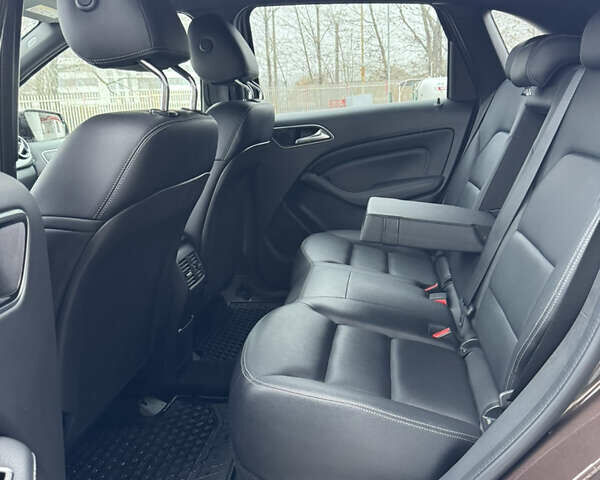 Коричневий Мерседес Б-клас, об'ємом двигуна 0 л та пробігом 125 тис. км за 9900 $, фото 21 на Automoto.ua