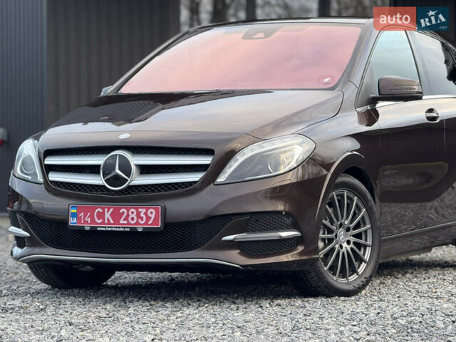 Коричневый Мерседес Б-класс, объемом двигателя 0 л и пробегом 99 тыс. км за 10450 $, фото 1 на Automoto.ua