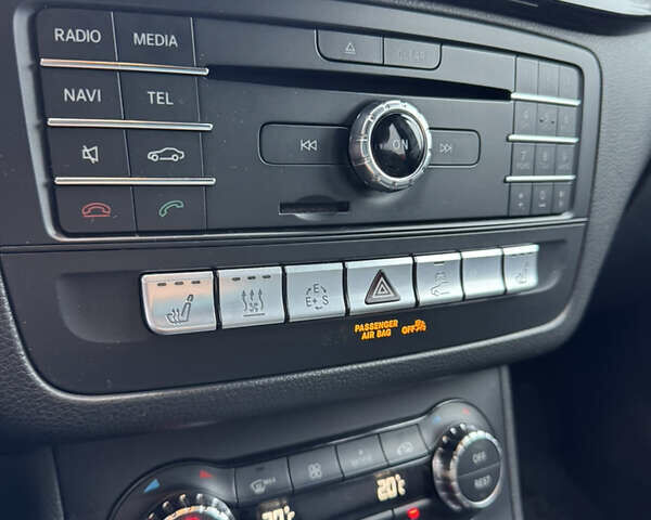 Коричневий Мерседес Б-клас, об'ємом двигуна 0 л та пробігом 125 тис. км за 9900 $, фото 20 на Automoto.ua