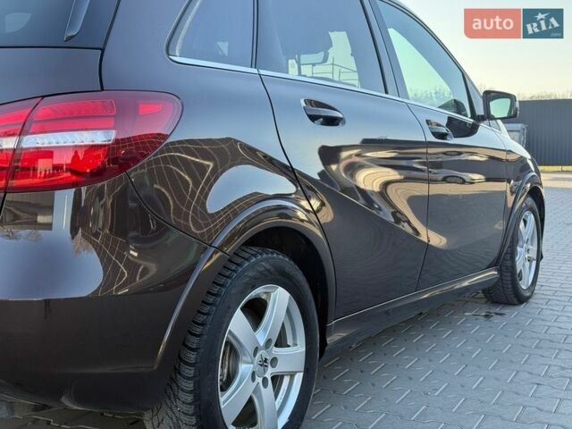 Коричневий Мерседес Б-клас, об'ємом двигуна 0 л та пробігом 100 тис. км за 11600 $, фото 23 на Automoto.ua