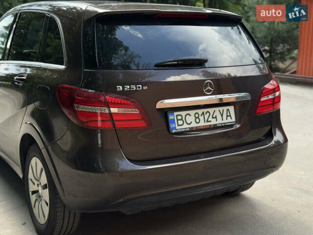 Коричневый Мерседес Б-класс, объемом двигателя 0 л и пробегом 115 тыс. км за 12100 $, фото 18 на Automoto.ua