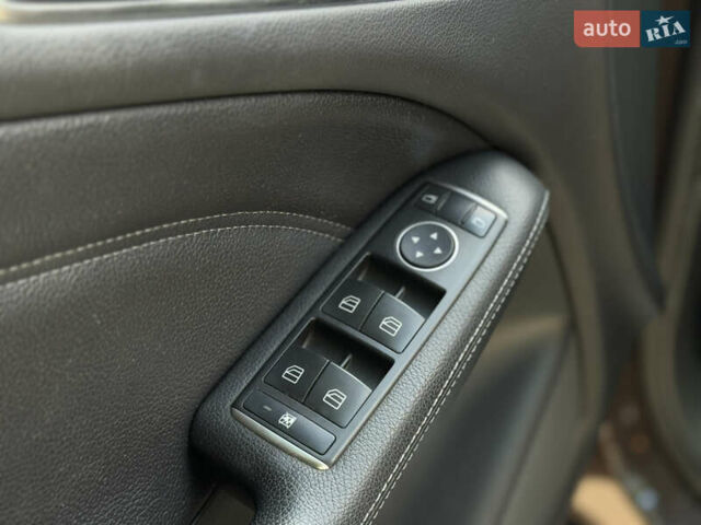 Коричневый Мерседес Б-класс, объемом двигателя 0 л и пробегом 115 тыс. км за 12100 $, фото 23 на Automoto.ua