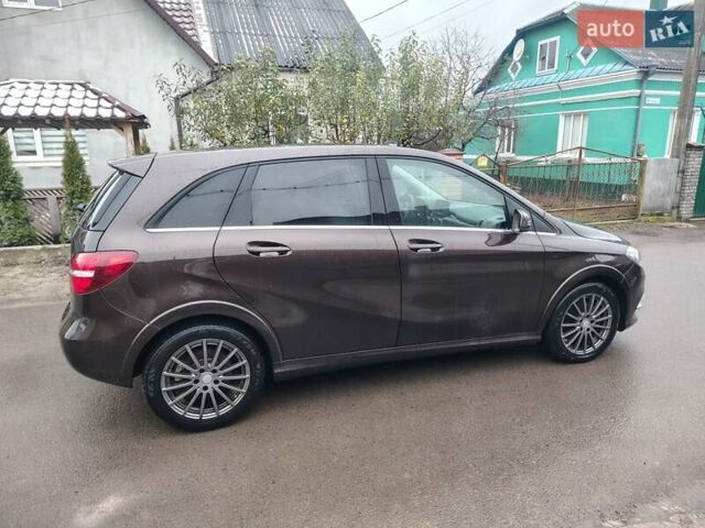 Коричневый Мерседес Б-класс, объемом двигателя 0 л и пробегом 81 тыс. км за 10300 $, фото 7 на Automoto.ua