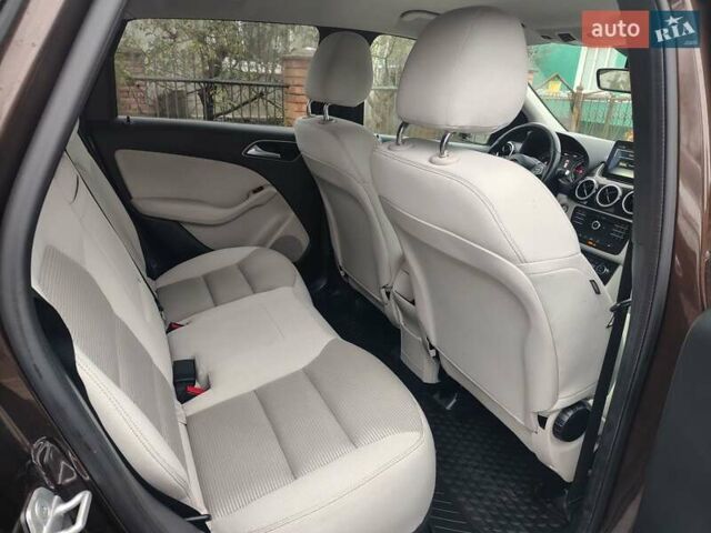 Коричневый Мерседес Б-класс, объемом двигателя 0 л и пробегом 81 тыс. км за 10300 $, фото 13 на Automoto.ua