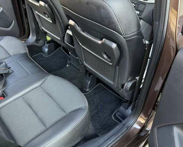 Коричневый Мерседес Б-класс, объемом двигателя 2.2 л и пробегом 189 тыс. км за 19000 $, фото 13 на Automoto.ua