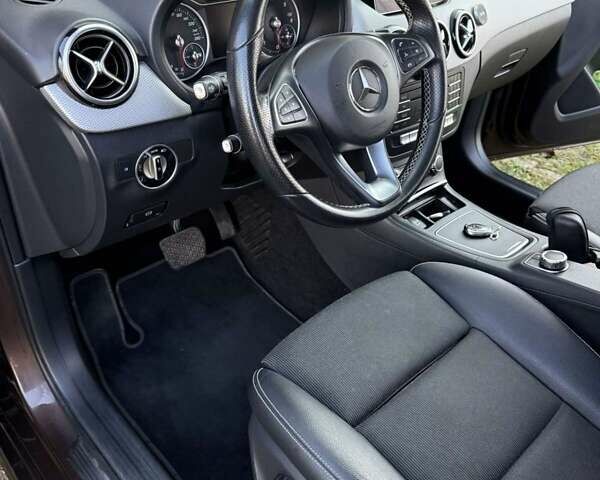 Коричневый Мерседес Б-класс, объемом двигателя 2.2 л и пробегом 189 тыс. км за 19000 $, фото 4 на Automoto.ua