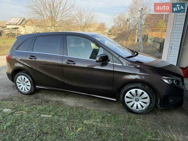 Коричневый Мерседес Б-класс, объемом двигателя 2.2 л и пробегом 189 тыс. км за 19000 $, фото 6 на Automoto.ua