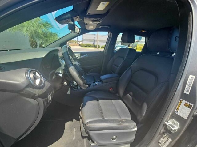 Коричневый Мерседес Б-класс, объемом двигателя 0 л и пробегом 53 тыс. км за 4500 $, фото 4 на Automoto.ua