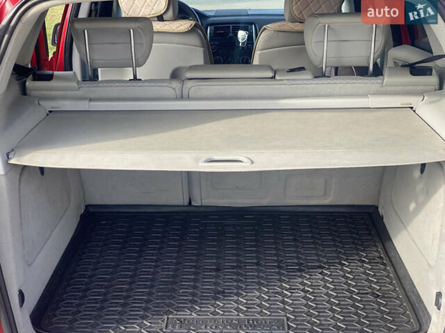 Красный Мерседес Б-класс, объемом двигателя 2 л и пробегом 201 тыс. км за 6850 $, фото 9 на Automoto.ua