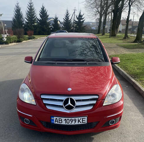 Красный Мерседес Б-класс, объемом двигателя 2 л и пробегом 201 тыс. км за 6850 $, фото 12 на Automoto.ua
