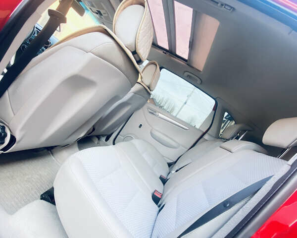 Красный Мерседес Б-класс, объемом двигателя 2 л и пробегом 201 тыс. км за 6850 $, фото 7 на Automoto.ua