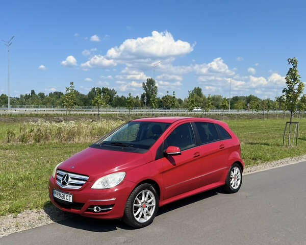 Червоний Мерседес Б-клас, об'ємом двигуна 1.7 л та пробігом 109 тис. км за 8500 $, фото 2 на Automoto.ua