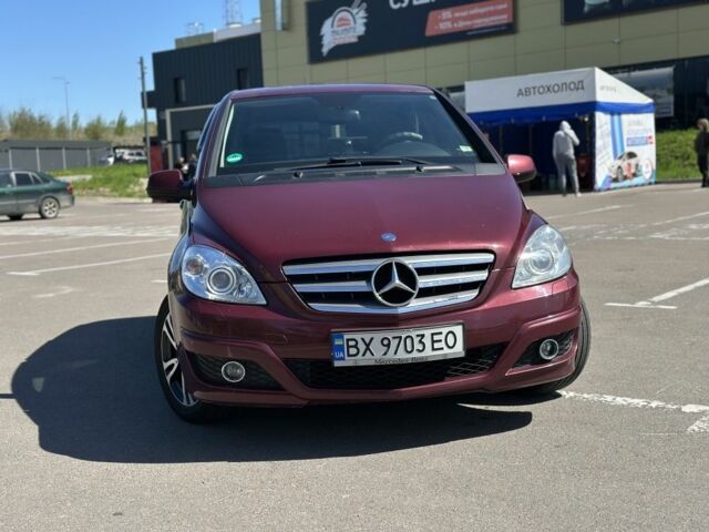 Червоний Мерседес Б-клас, об'ємом двигуна 2 л та пробігом 186 тис. км за 7400 $, фото 6 на Automoto.ua