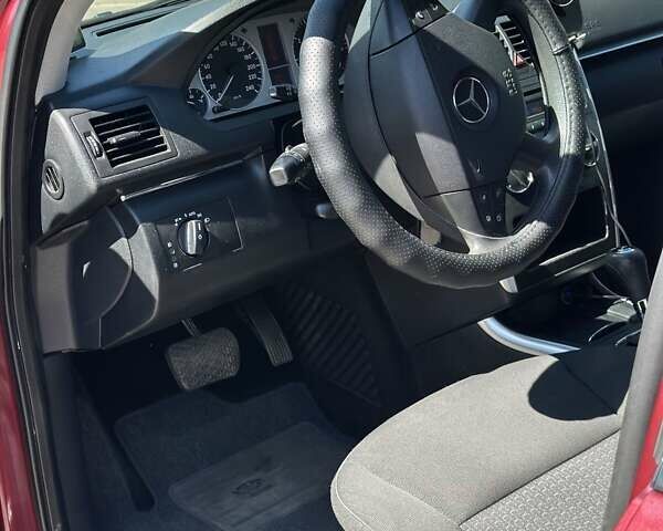 Червоний Мерседес Б-клас, об'ємом двигуна 2 л та пробігом 186 тис. км за 7400 $, фото 10 на Automoto.ua