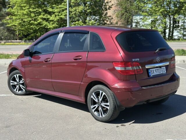 Червоний Мерседес Б-клас, об'ємом двигуна 2 л та пробігом 186 тис. км за 7400 $, фото 7 на Automoto.ua