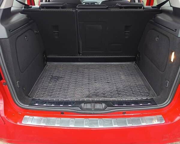 Красный Мерседес Б-класс, объемом двигателя 1.7 л и пробегом 165 тыс. км за 7200 $, фото 13 на Automoto.ua