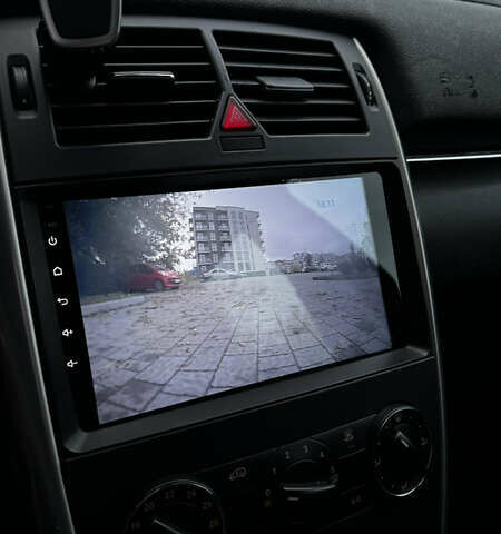 Красный Мерседес Б-класс, объемом двигателя 1.7 л и пробегом 89 тыс. км за 8000 $, фото 16 на Automoto.ua