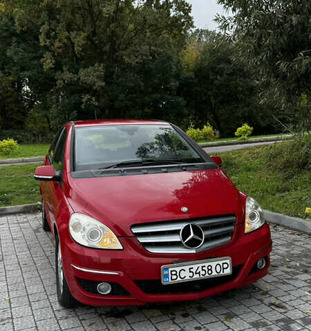 Красный Мерседес Б-класс, объемом двигателя 1.7 л и пробегом 89 тыс. км за 8000 $, фото 26 на Automoto.ua