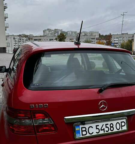 Красный Мерседес Б-класс, объемом двигателя 1.7 л и пробегом 89 тыс. км за 8000 $, фото 20 на Automoto.ua