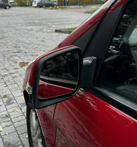 Красный Мерседес Б-класс, объемом двигателя 1.7 л и пробегом 89 тыс. км за 8000 $, фото 27 на Automoto.ua