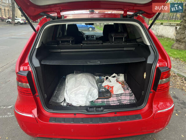 Червоний Мерседес Б-клас, об'ємом двигуна 1.8 л та пробігом 82 тис. км за 9500 $, фото 23 на Automoto.ua