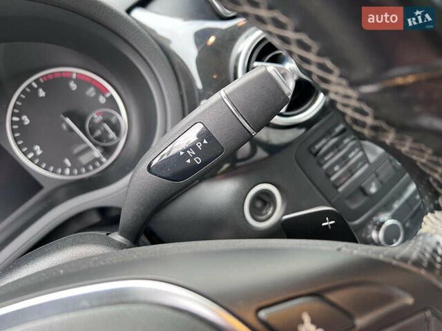 Красный Мерседес Б-класс, объемом двигателя 1.8 л и пробегом 130 тыс. км за 10999 $, фото 26 на Automoto.ua